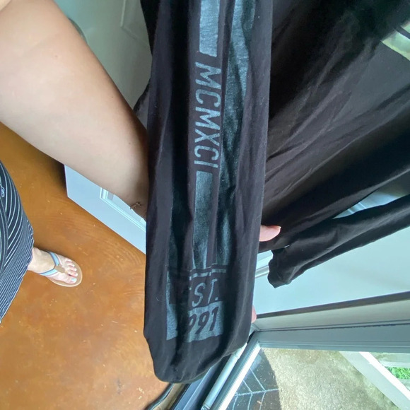 South Pole Men's XL Shirt Black-Out Logo Long Sleeve T Shirt  100% Cotton EUC - Picture 3 of 7